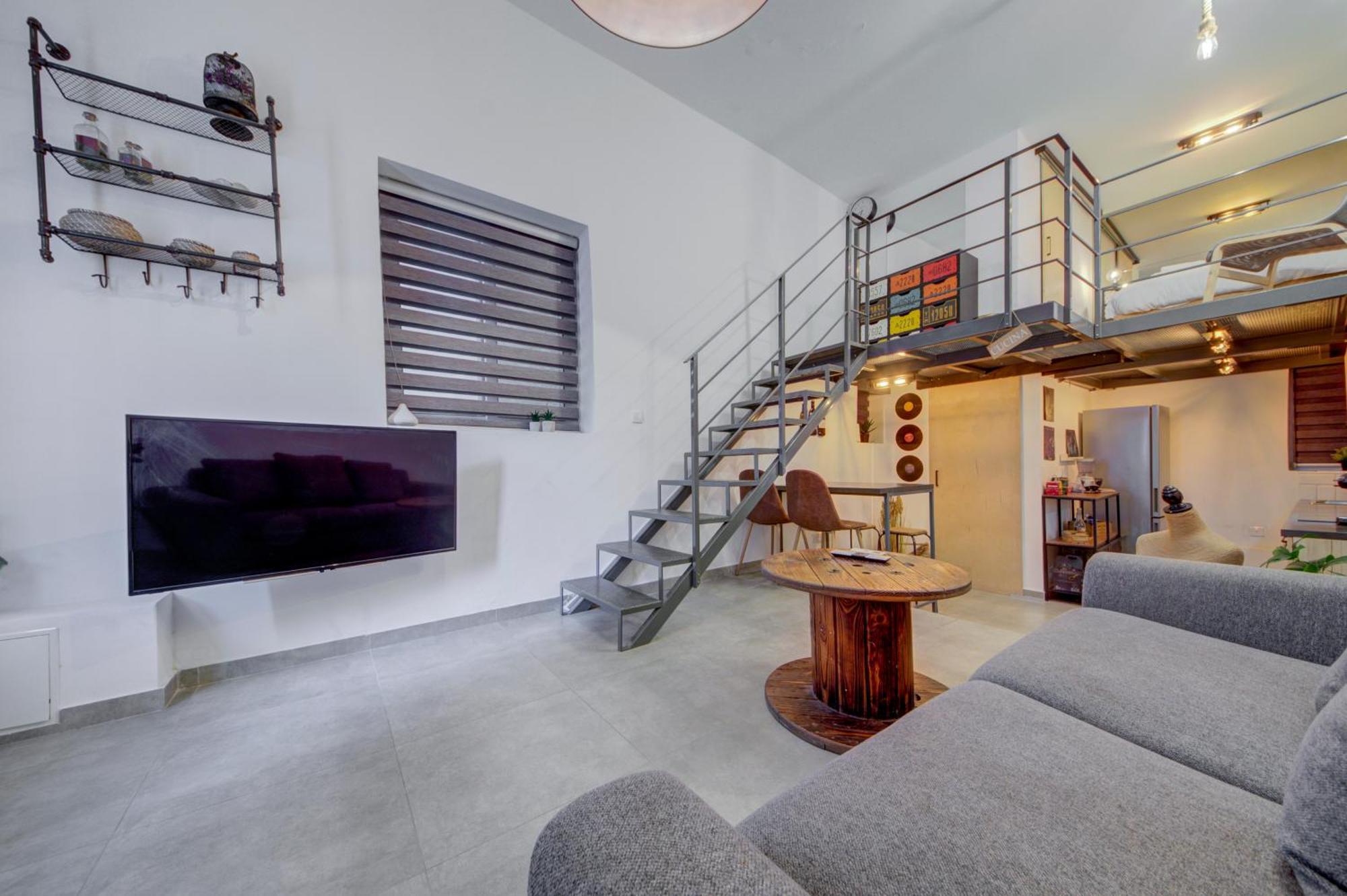 Unique Studio Loft, Walking Distance To Valletta Hamrun Bagian luar foto